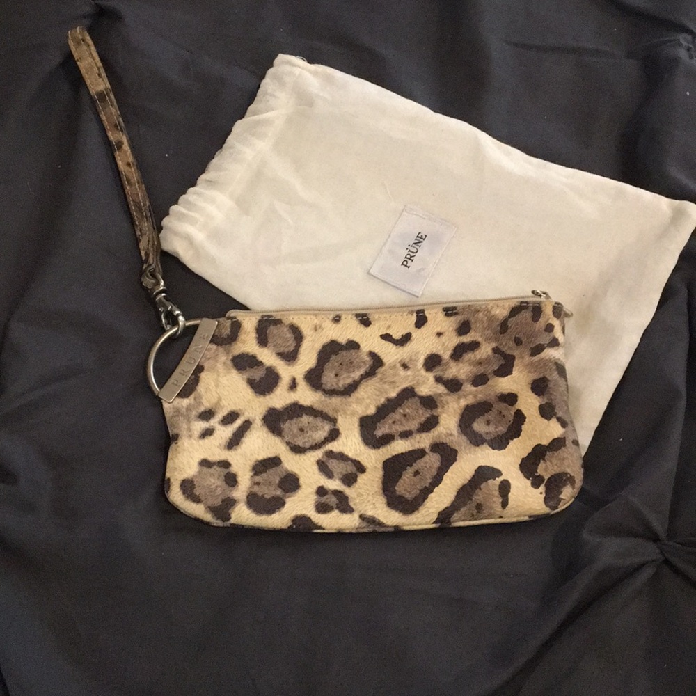 Cream leopard print wristlet with duster